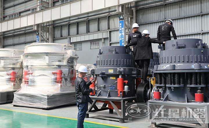 全液壓圓錐破碎機，液壓過載保護(hù)裝置，自動調(diào)節(jié)出料粒度