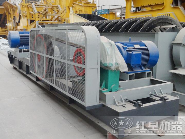 對輥式破碎機電機功率45*2KW,處理能力20-40t/h 對輥式破碎機電機功率45*2KW,處理能力20-40t/h