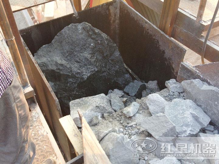 印尼尾礦加工現場，進料粒度大，出料5-10mm