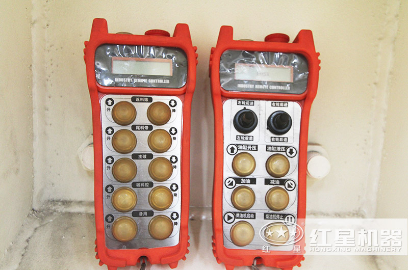 可遙控智能操作的大型柴油流動打石子機