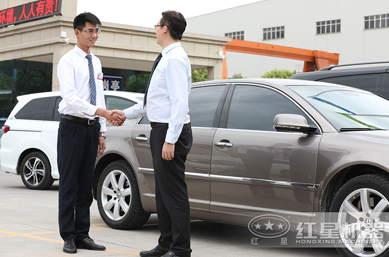 客戶來(lái)廠參觀，專車免費(fèi)接送